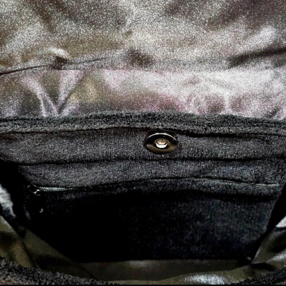 Authentic Chanel Precision Terry Cloth Shoulder Bag 2006  (item #N02) - Picture 8 of 12